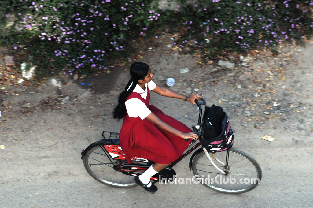 1024px x 680px - Chennai School Girl In Uniform Riding Bicycle To Home - Indian ...