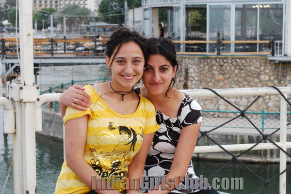 real life arab girls pics