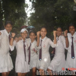 sri lankan school girls pics 13 150x150 Sri Lankan School Girls Pics At Picnic