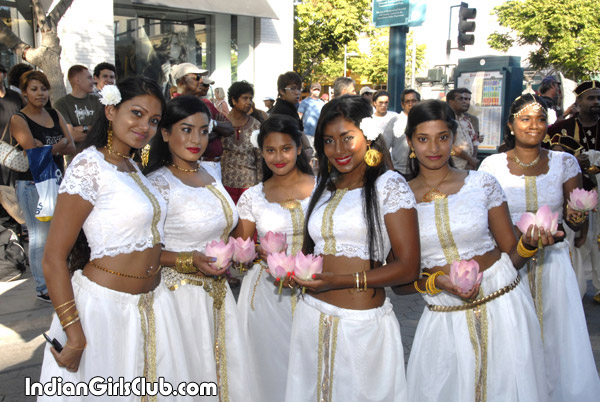 Sri lankan girls dancing on sl day