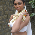 20091207 62401700 copy 150x150 Telugu Actress Waheeda Navel Pics