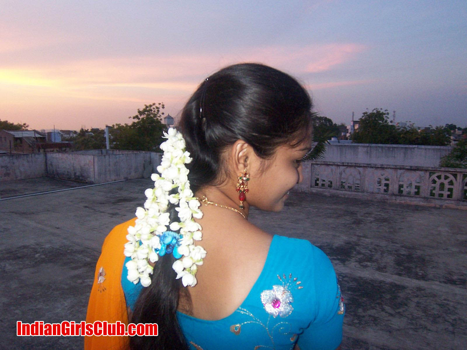 Chennai Girl Real Life Photo on Terrace