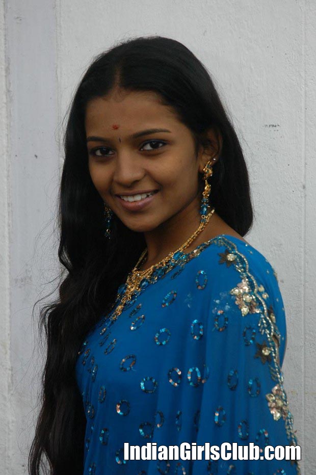 620px x 932px - South Indian Village Girl From Thittakudi in Blue Saree - Indian ...