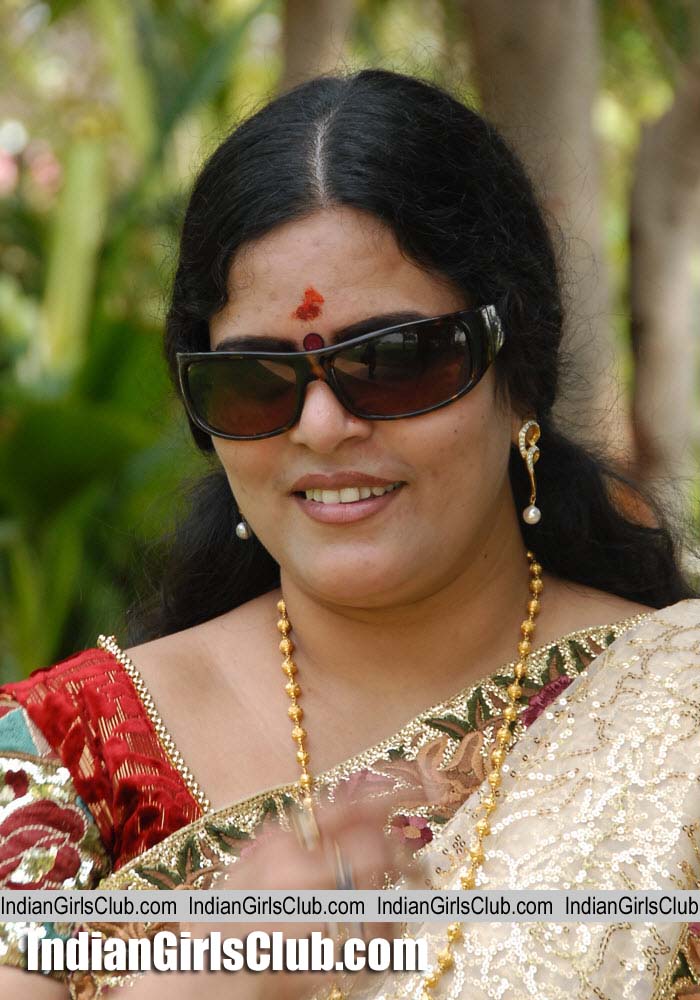 Telugu Aunty Numbers - Telugu Aunty Kalyani Exclusive Photoshoot - Indian Girls Club