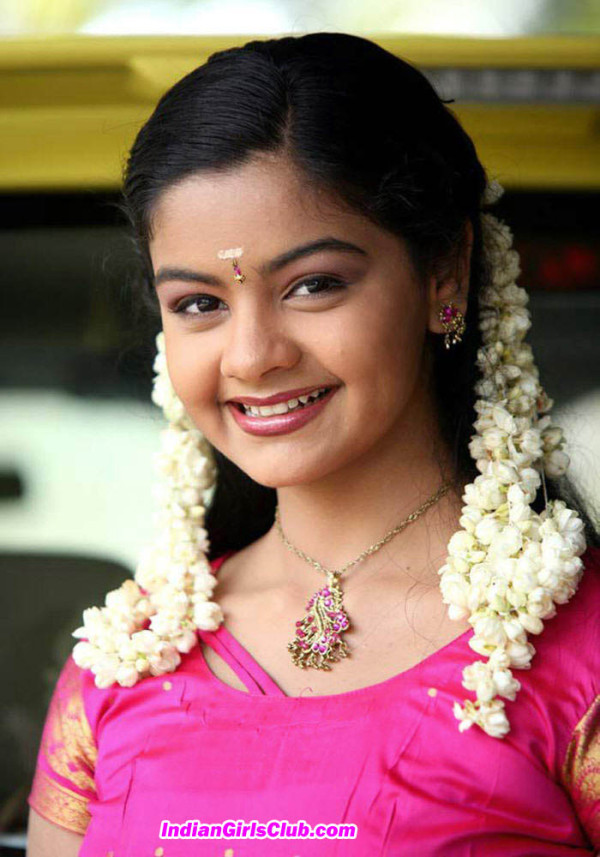 Young Kerala School Girl Pavadai Chattai - Indian Girls Club