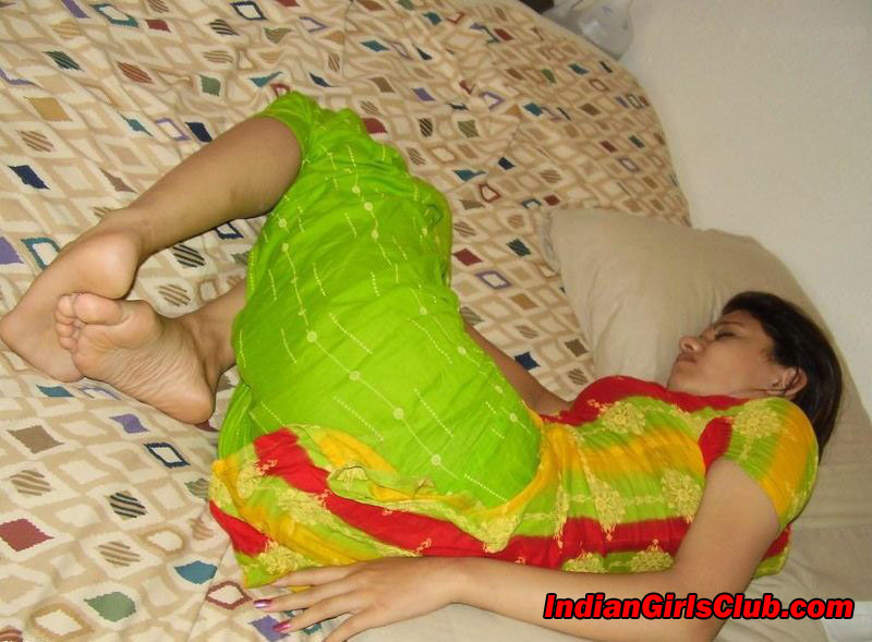 sleeping on bed indian girl - Indian Girls Club - Nude Indian ...