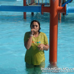 theme park aunty wet