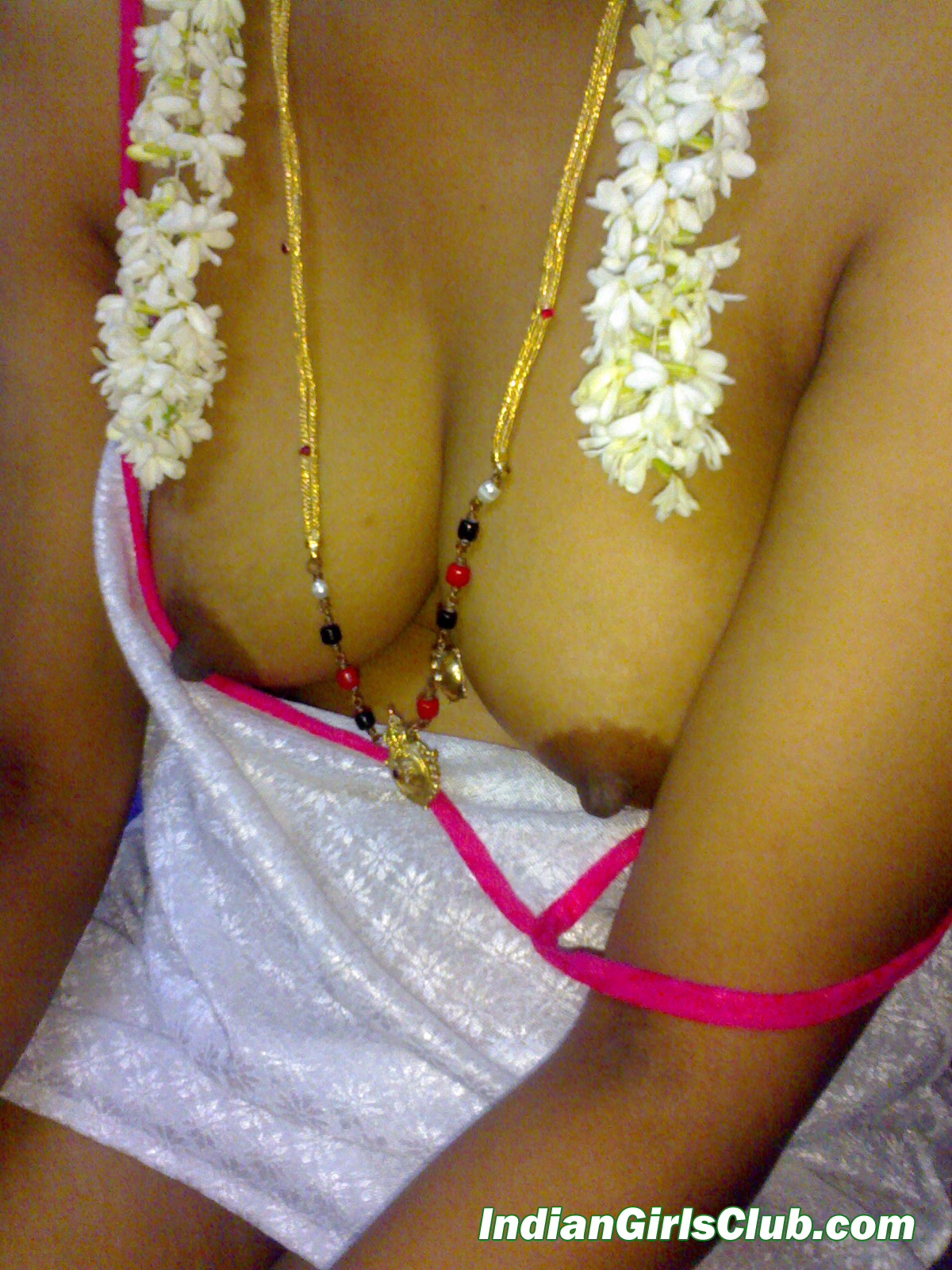 Have You Seen Traditional Tamil Girls Boobs - Indian Girls Club