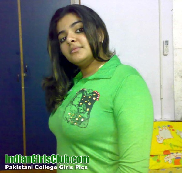 Sexy Pakistani College Girls Pics - Indian Girls Club