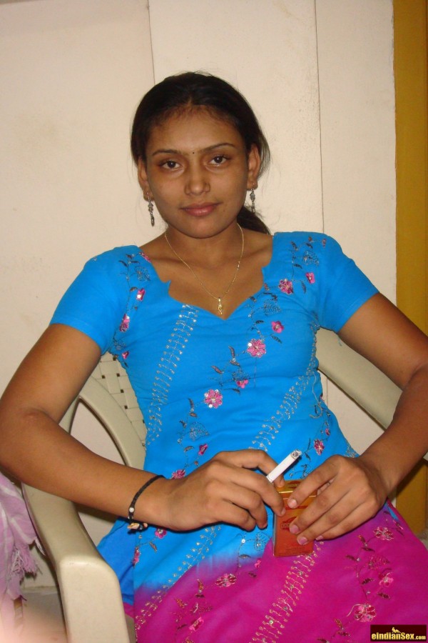 indian college girls real life pics