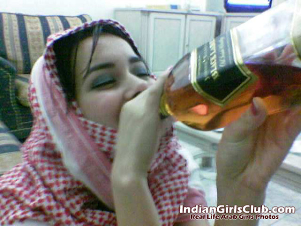 arab sex girls drinking