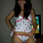 Indian Girl Karunya Exposing Her Beauty Indian Girl Karunya Exposing Her Beauty