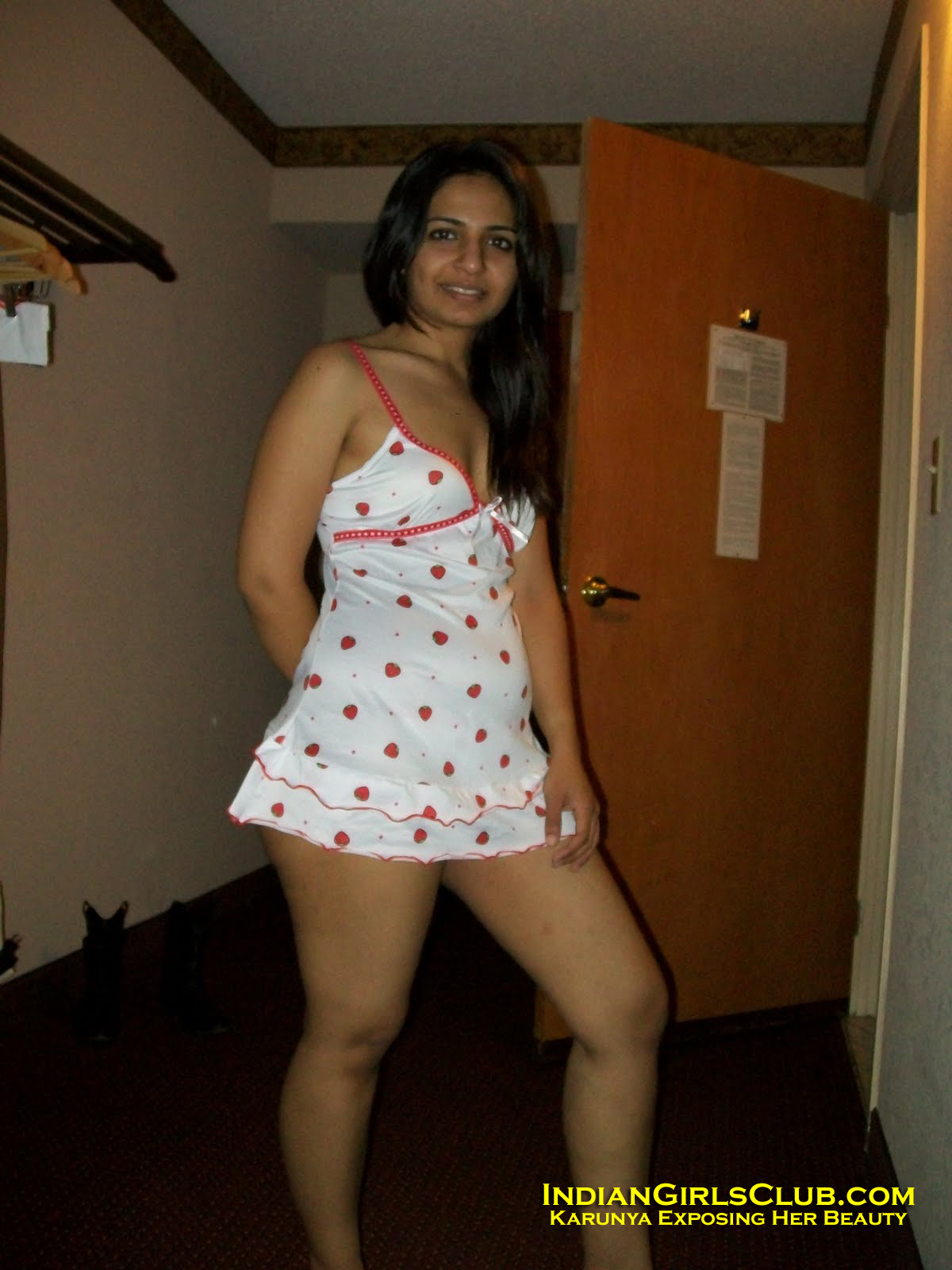 Hot Sexy Indian Babe - 3 indian girl exposing â€“ Indian Girls Club â€“ Nude Indian ...