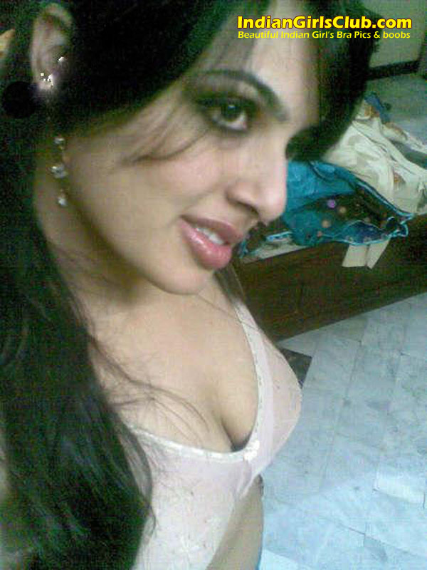 Pretty Indian Tits - Beautiful Indian Girl's Bra Pics & Boobs - Indian Girls Club