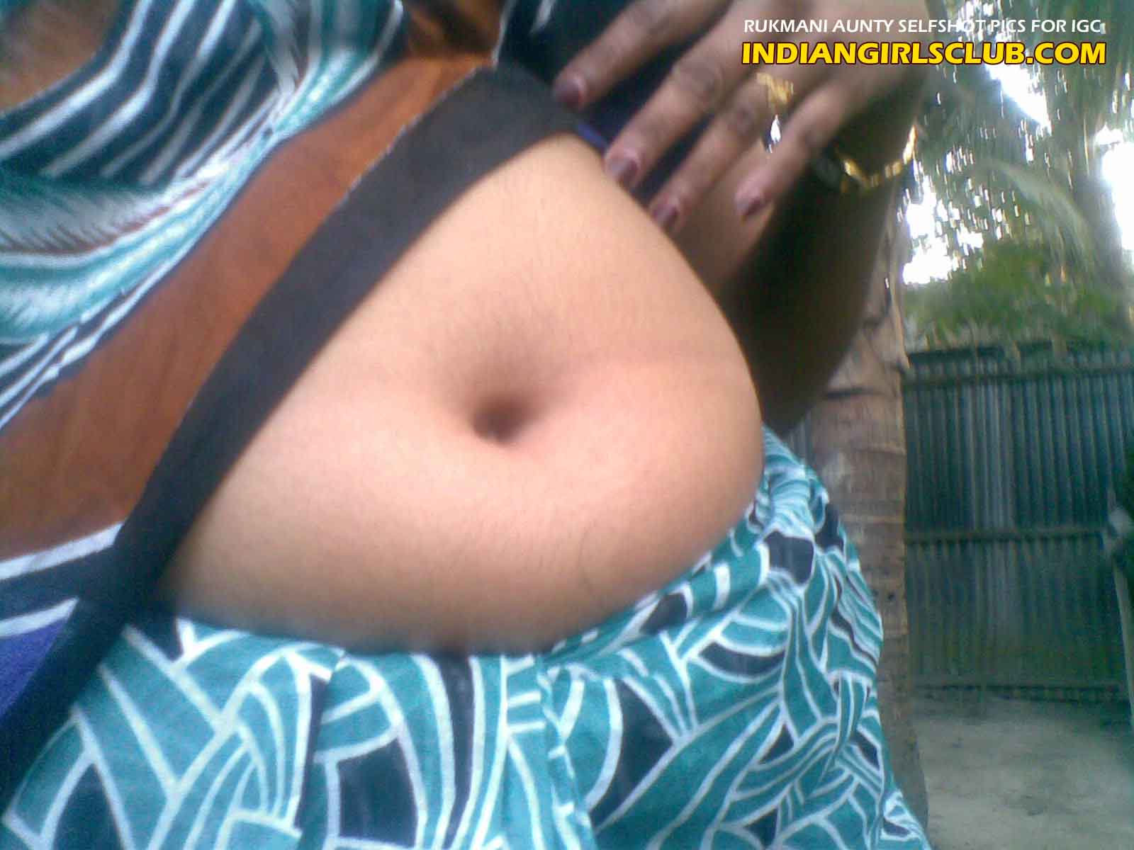 1600px x 1200px - 2 indian aunty navel pics - Indian Girls Club - Nude Indian Girls & Hot Sexy  Indian Babes