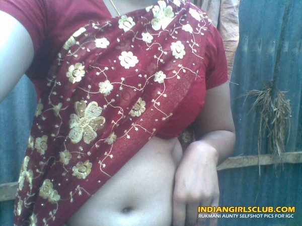 Rukmani Xxx - Rukmani Aunty Selfshot Pics for IGC - Indian Girls Club
