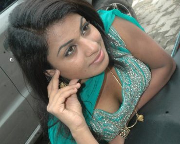 indian girls cleavage - Indian Girls Club & Nude Indian Girls