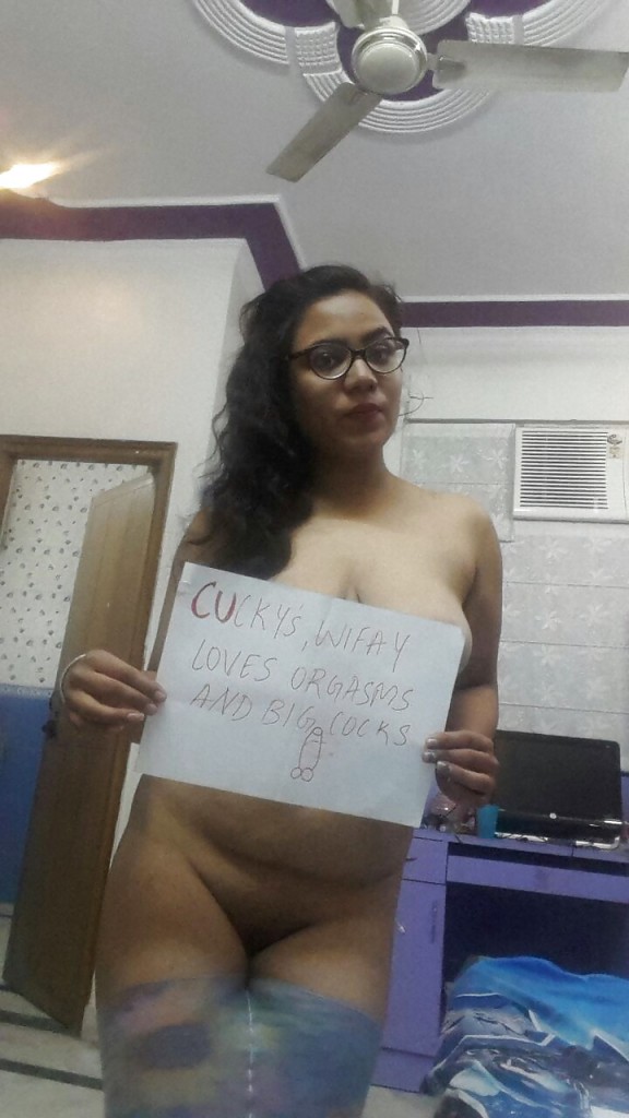 Pakistan Indian Shaved Pussy - Sexy Pakistani Babe Wifay - Indian Girls Club