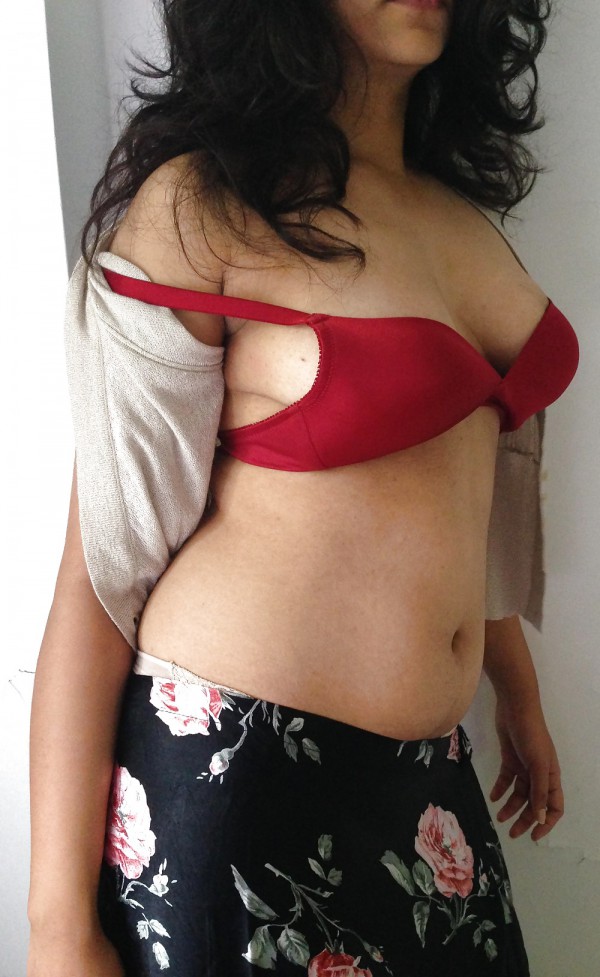 Aunties Bare Body Sex - Punjabi Bhabhi In Red Bra - Indian Girls Club