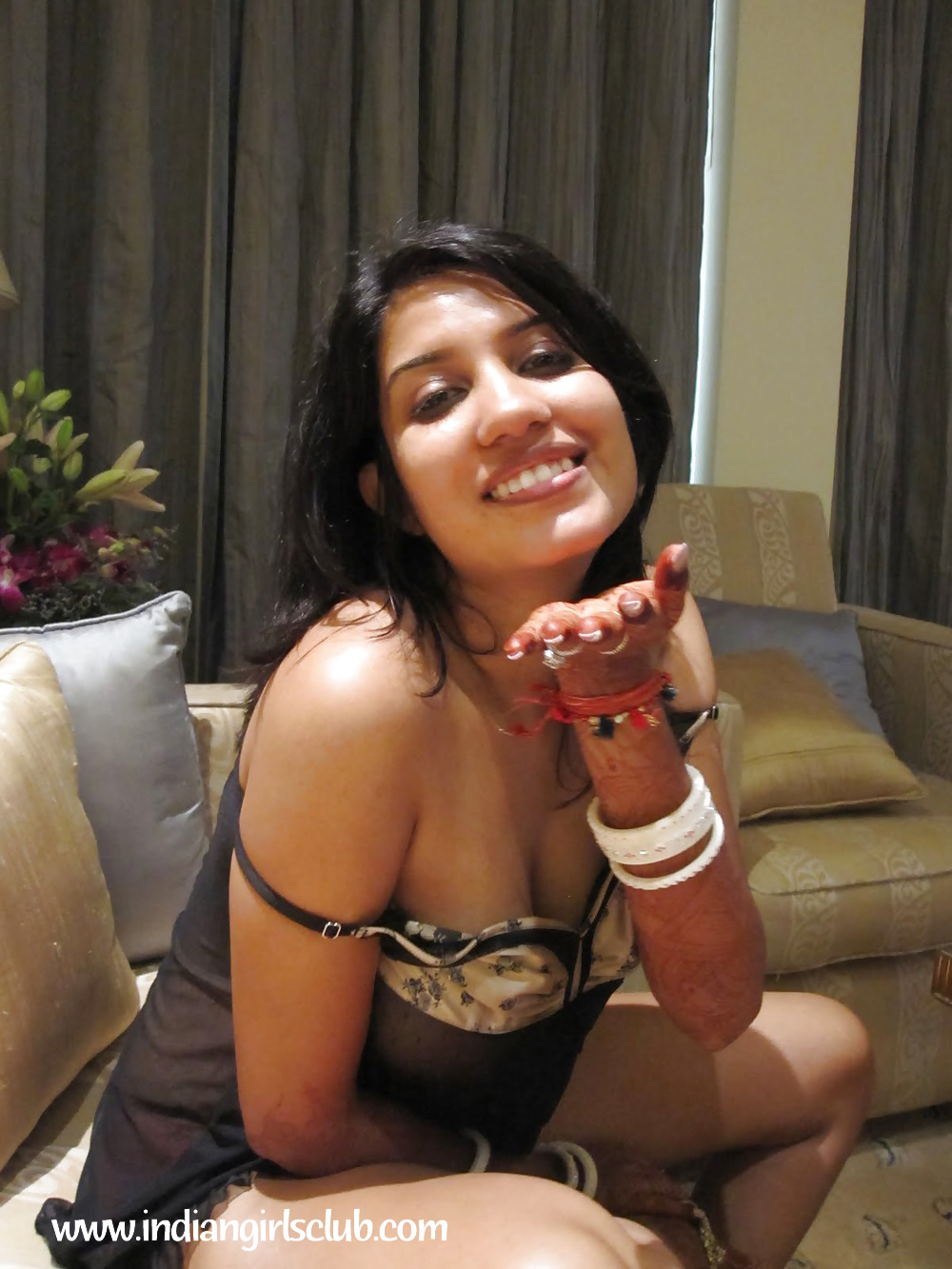 Indian Wife Honeymoon Sex Scandal XXX Photos pic