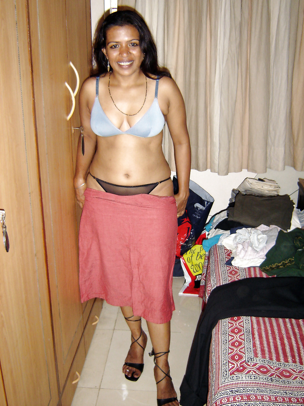 Aunty In Skirte Nude Indian