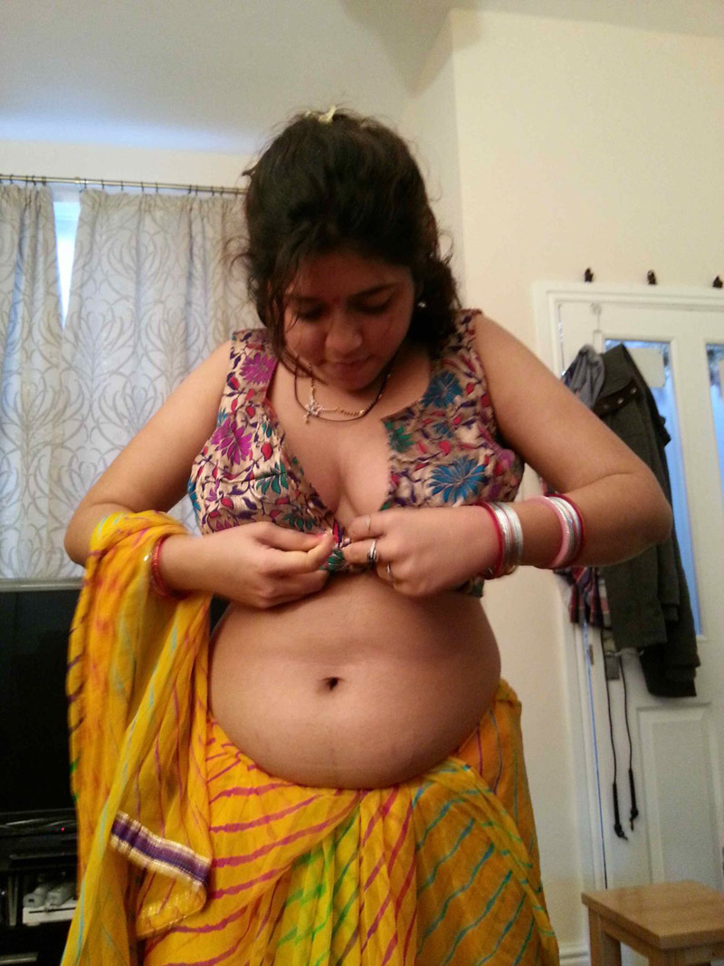 Gujarati Indian Bhabhi Nude Big Boobs - Indian Girls Club