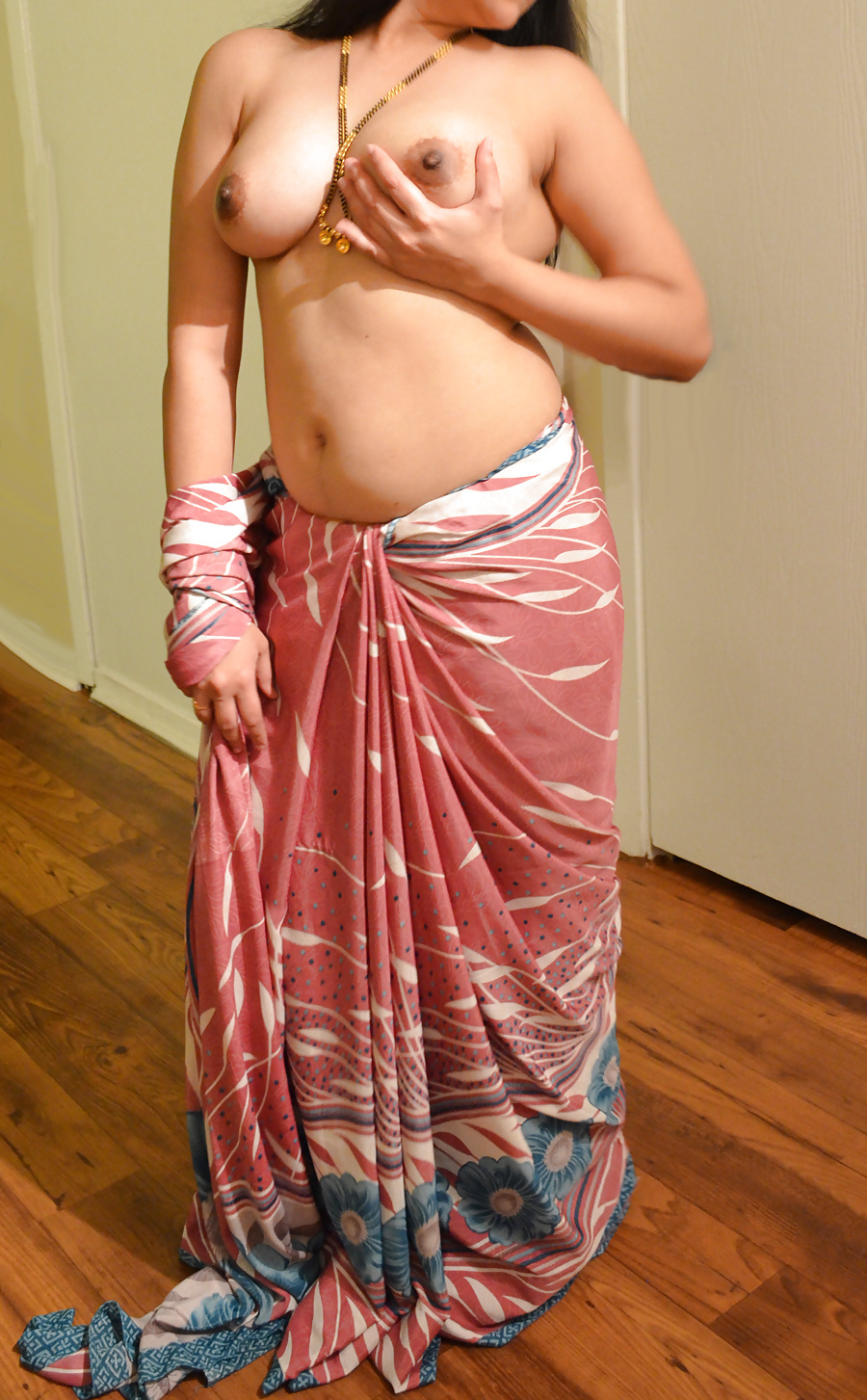 Nude indian bhabhi boobs