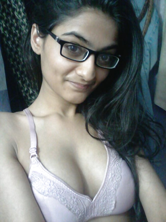 Self Made Nude Desi Teens Pic