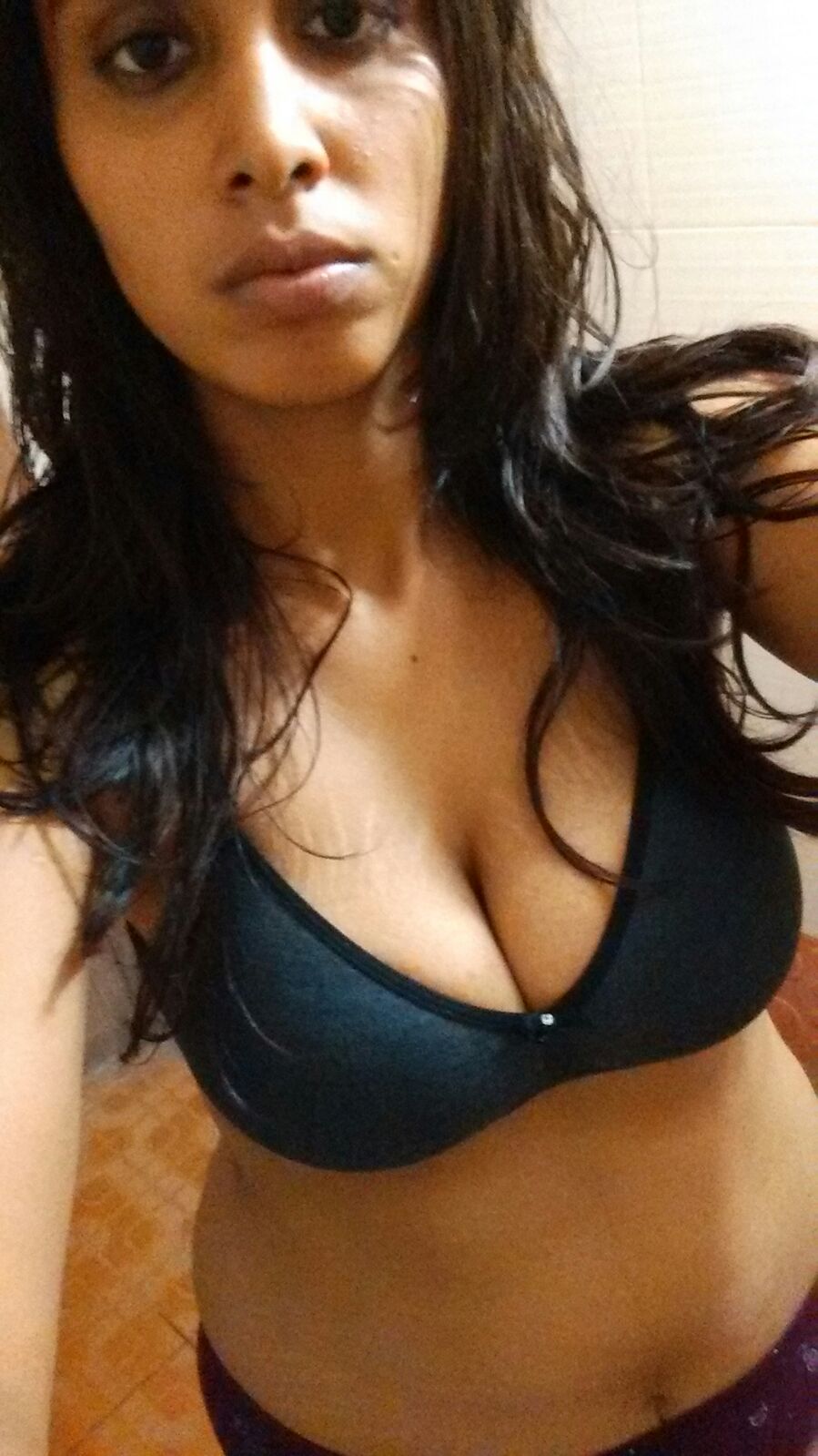 Big Breasted College Girls - Sexy Slim Indian College Girl Nude Big Boobs XXX Photos