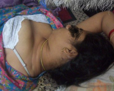 370px x 297px - Bhabhi Stripping Salwar Kameez Pics - Indian Girls Club