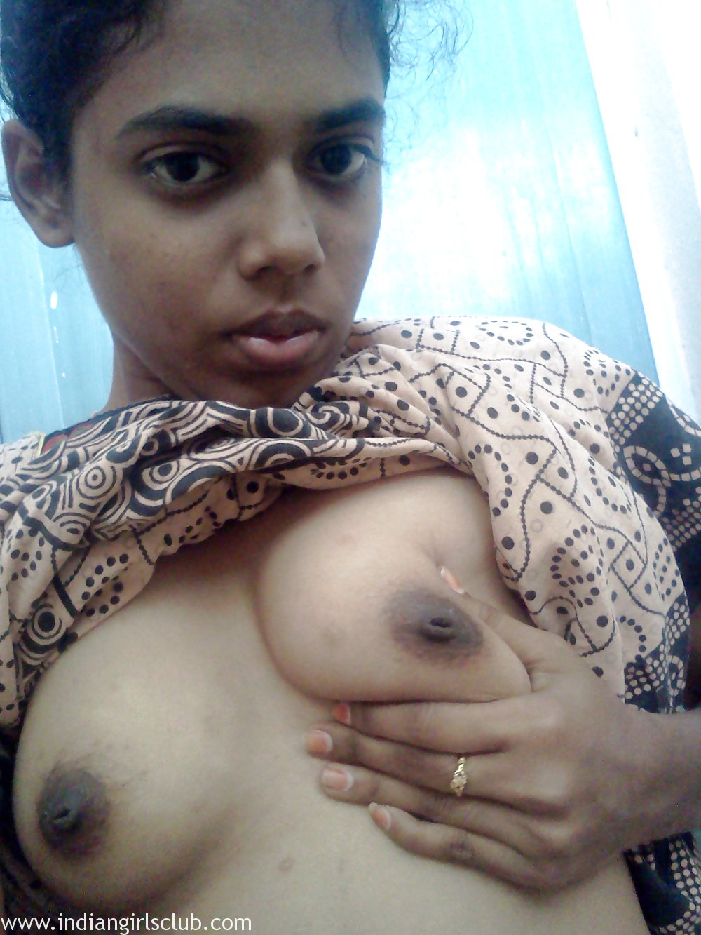Horny Indian Wife Nice Firm Boobs Photos photo