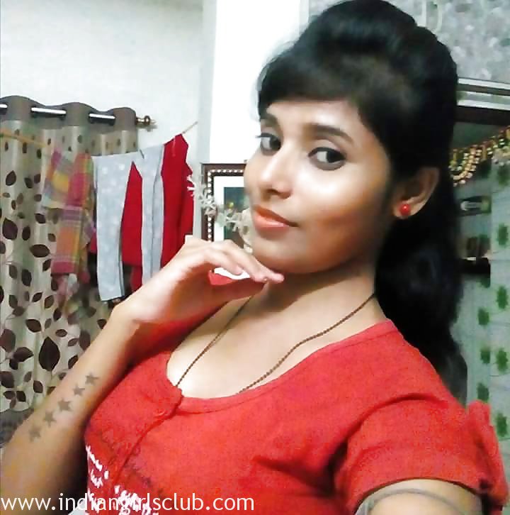 Indian Gf Homemade Porn - Beautiful Indian College Girl Homemade Pics - Indian Girls Club
