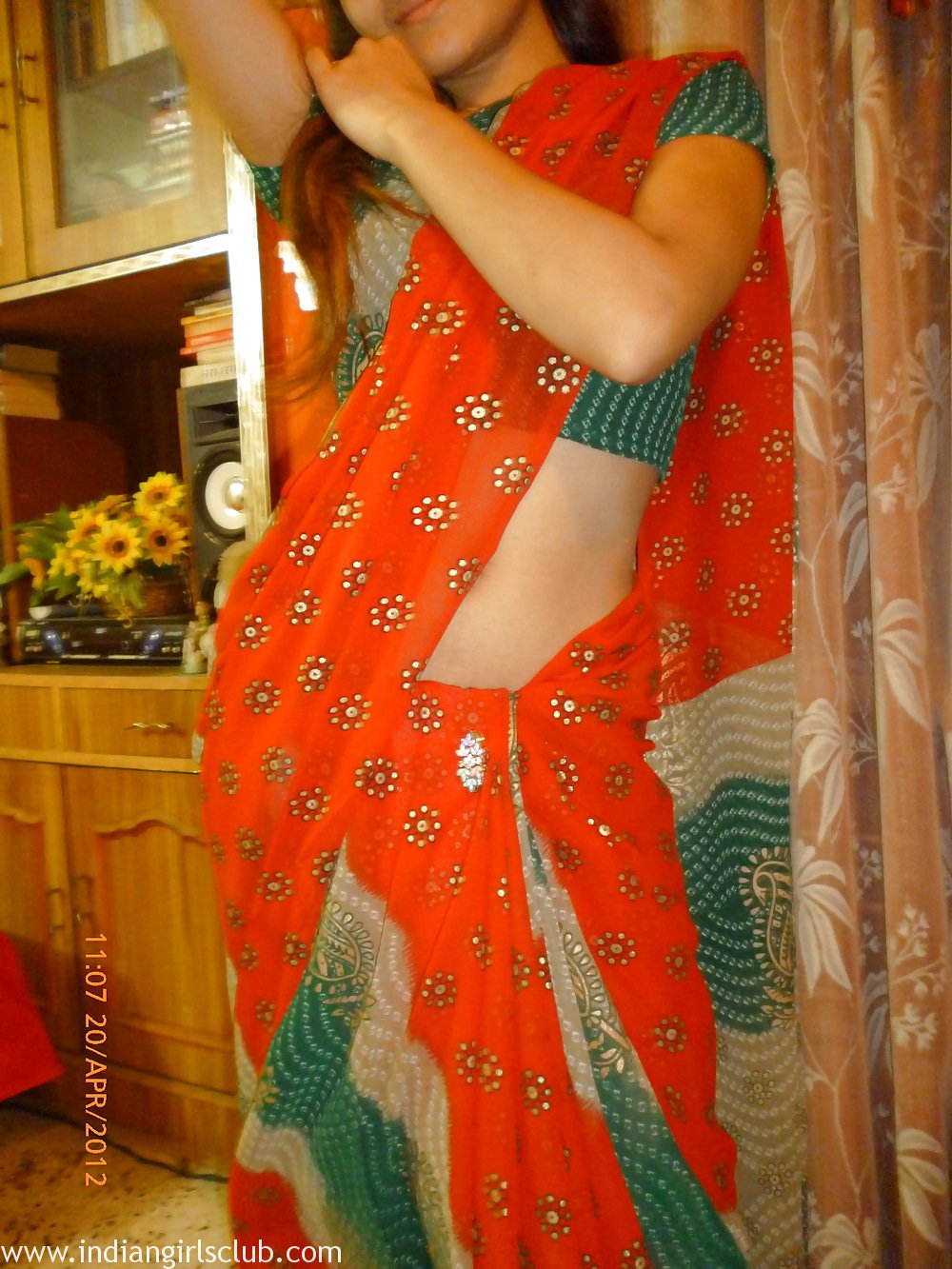 Sex Photos Of Indian Wife In Saree Getting Naked In Bedroom photo