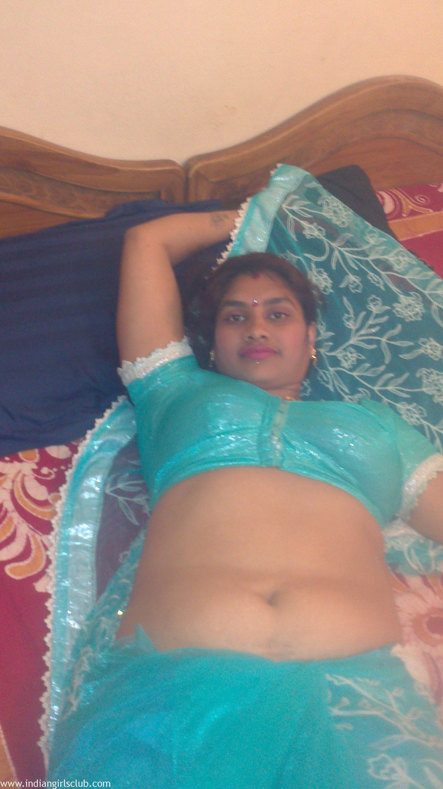 1440px x 2560px - Real Indian Mallu Bhabhi Big Tits Exposed - Indian Girls Club