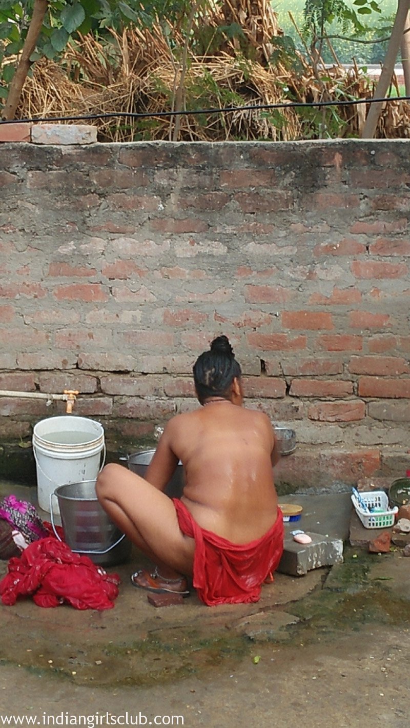 800px x 1419px - Indian Sex Photos Of Village Aunty Taking Shower In Open - Indian ...