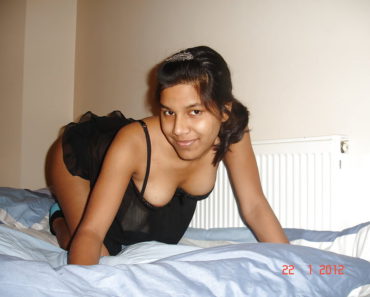 Hairy Nude Indian Girls Club - Indian Babe Sweety From Delhi Nude - Indian Girls Club