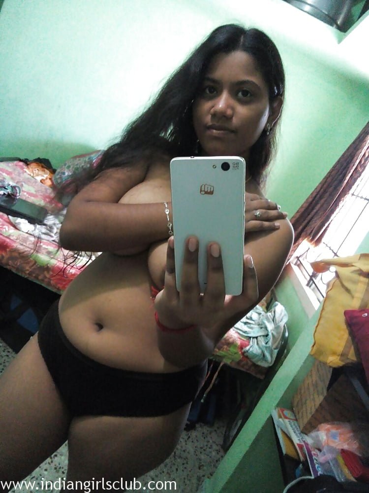 Xxx Woman Bihar Saree - Big Boob Housewife From Bihar Taking Her Nude Photos - IndianGirlsClub