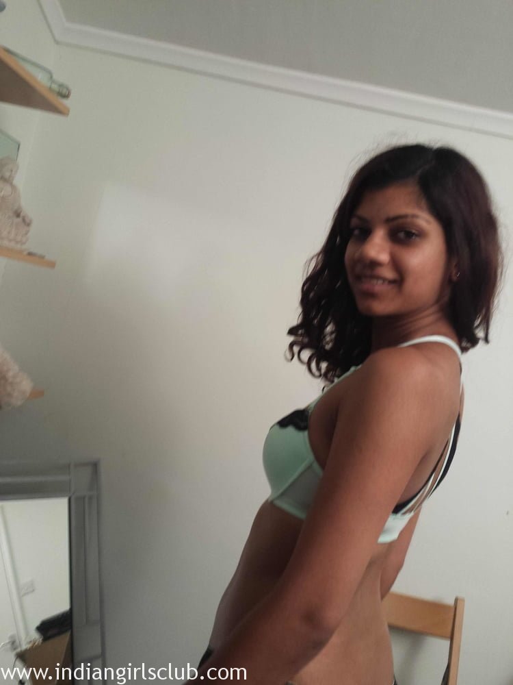 Dark Skin Tits - Dark Skin Srilankan Porn Babe Exposing Juicy Tits - Indian ...