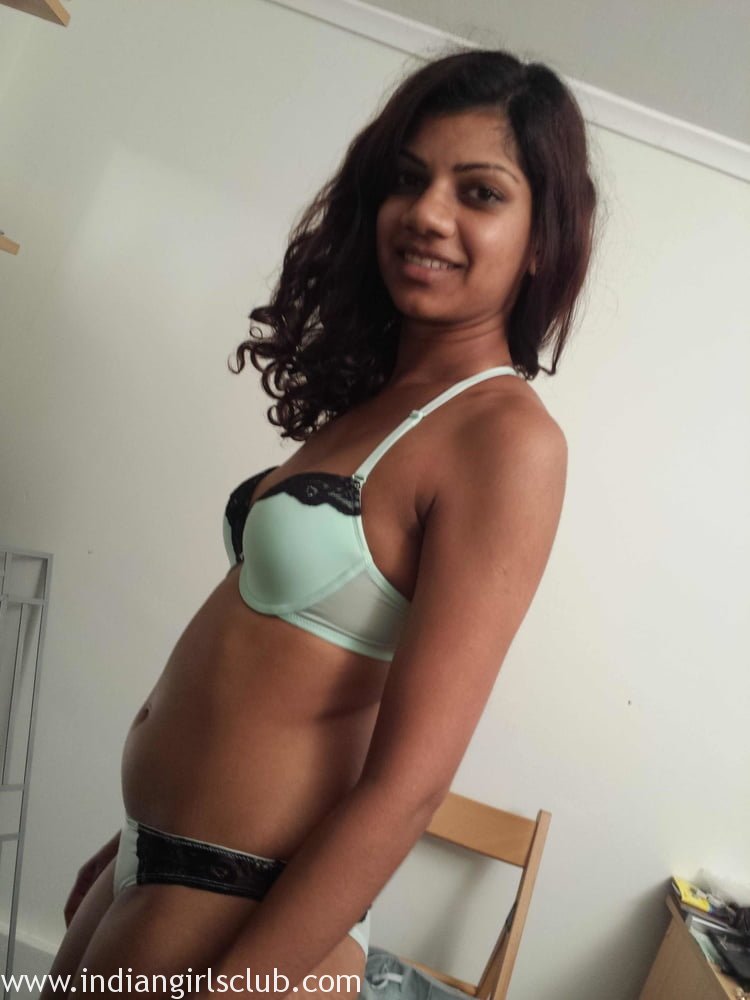 Dark Skin Porn - Dark Skin Srilankan Porn Babe Exposing Juicy Tits - Indian ...