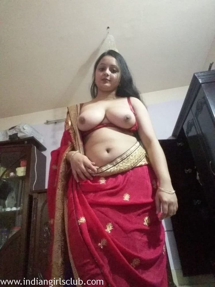 Juicy Big Tits Indian - Married Indian Bhabhi Exposing Juicy Big Boobs - Indian ...
