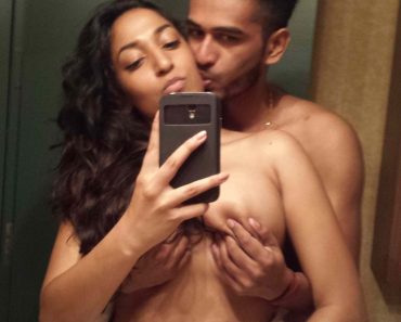 Indian Couples Fucking In Bathroom Show - Indian Couple Sex - Indian Girls Club & Nude Indian Girls