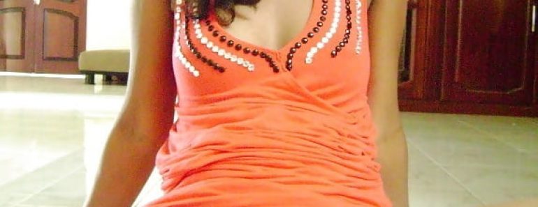 South Indian Mona Bhabhi Unseen Nude Photos