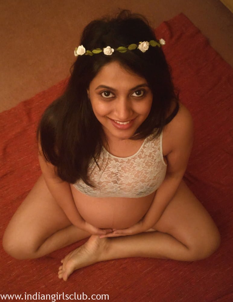 Hairy Pregnant Indian Bhabhi Bend Over Showing Big Ass - Indian Sex