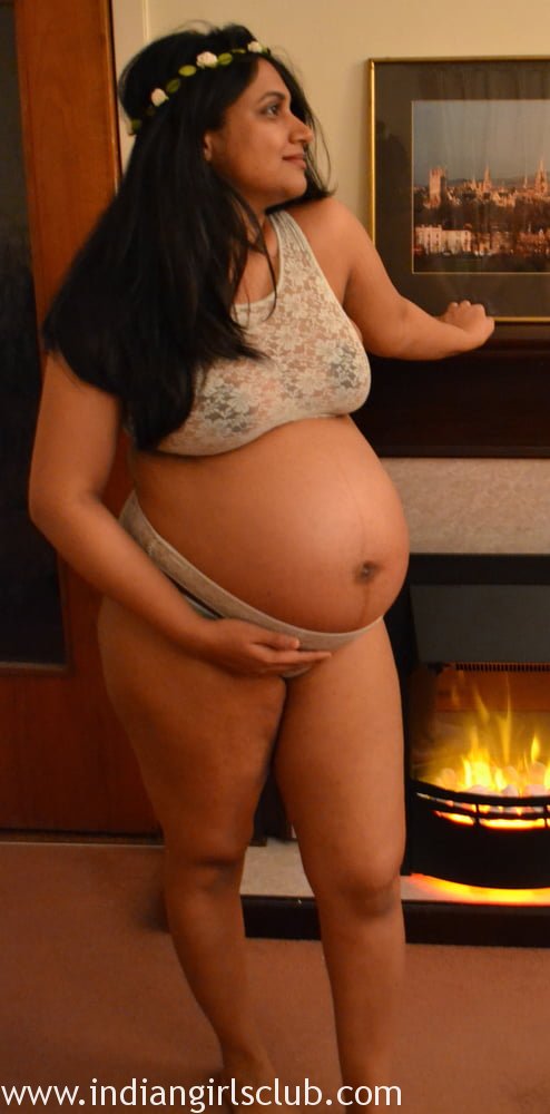 Pregnant Bhabhi Xxx - pregnant-indian-bhabhi-bend-over-showing-big-ass-6 - Indian Girls ...