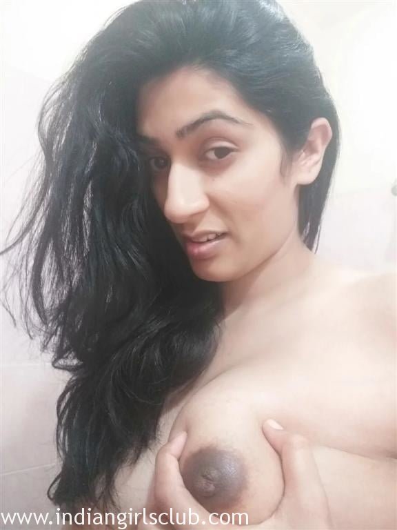 Desi Bhabi Hot Nude Bath