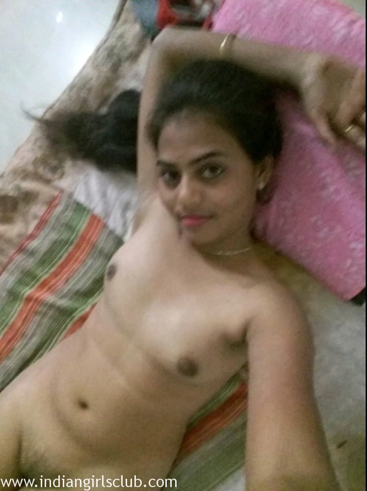 Xxx Hindi Desi 18 Year - Indian Teen XXX School Girl Razia Bano 18 Years Old Sex - Indian ...