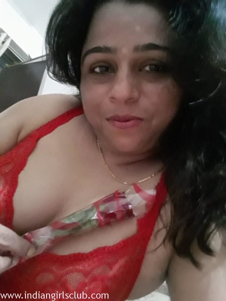 Anjali Bhabhi Ka Sex Photo - Desi Big Boob Bhabhi Anjali Bathroom Nude Photos - Indian Girls Club