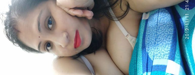 Big Boob Desi MILF Aunty Urvashi Bathroom Nudes