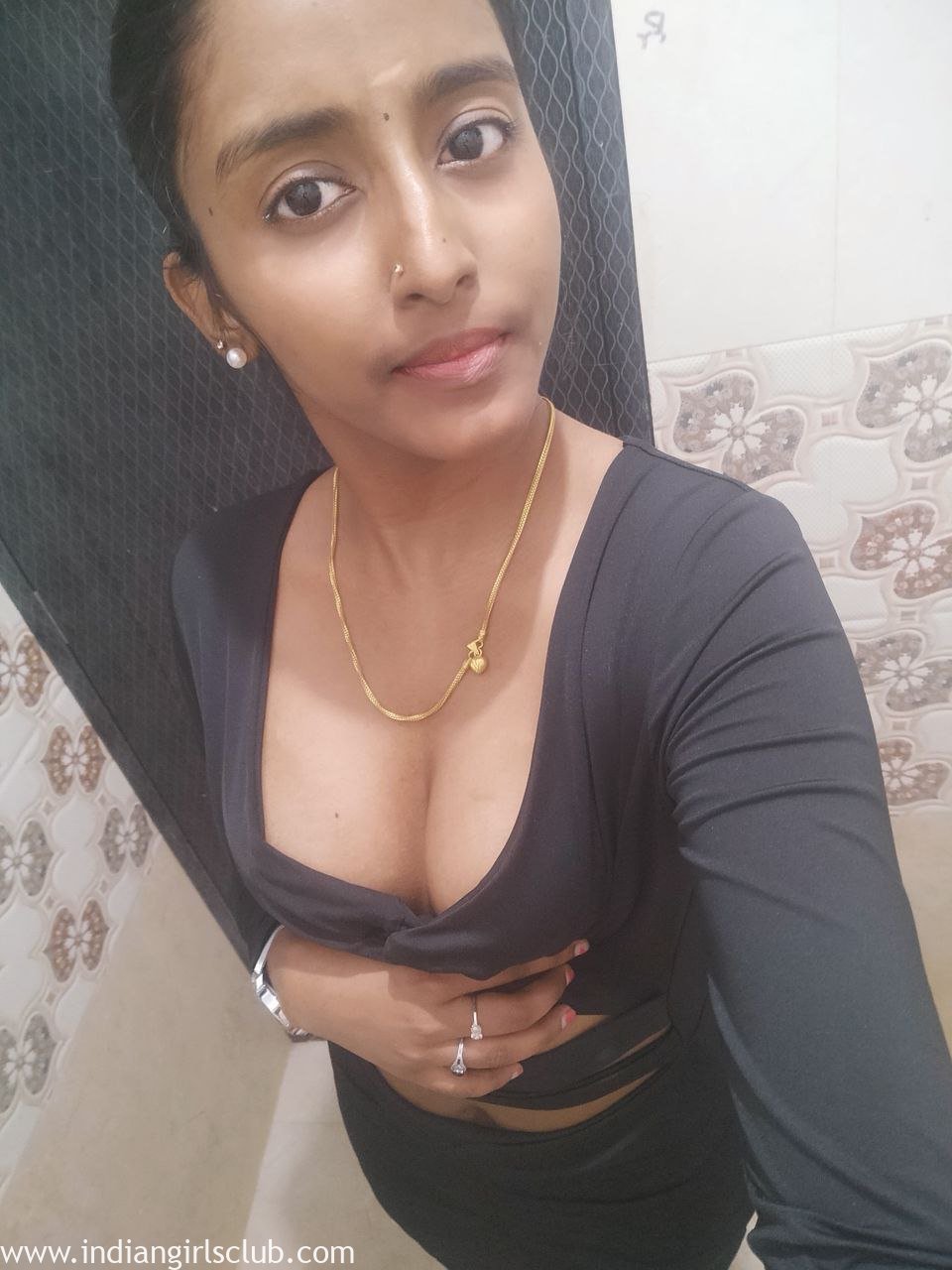 Tamil girls boobs show