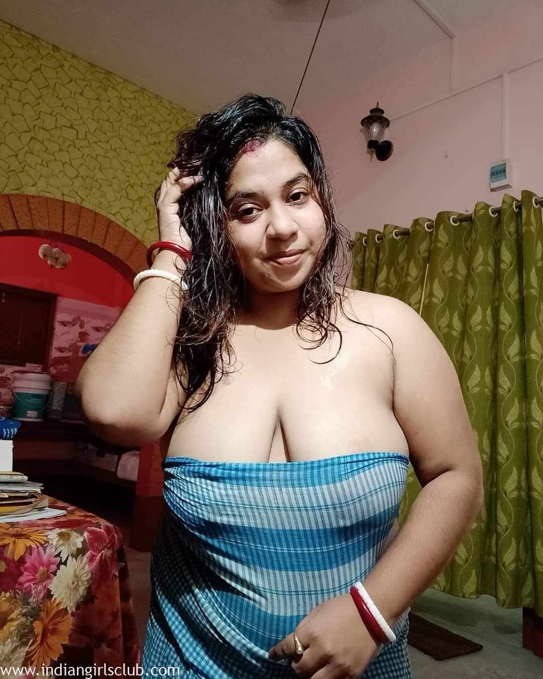 Bengali aunty naked